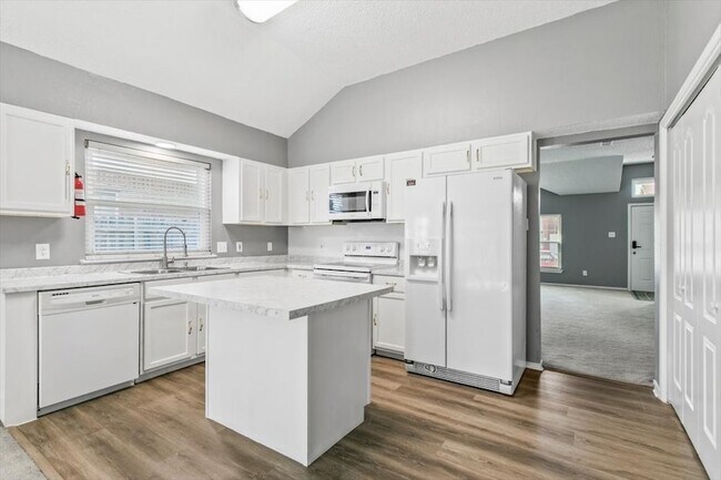 Building Photo - 9061 Blue Ridge Trail