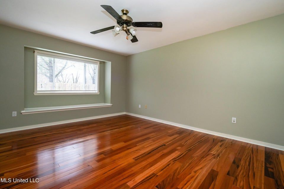 Building Photo - 1011 Mcdale Ln