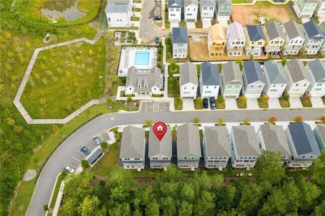 Building Photo - 102 Pinecone Pkwy
