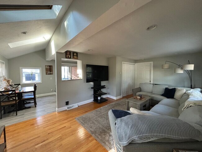 Primary Photo - 43 Brewster Rd