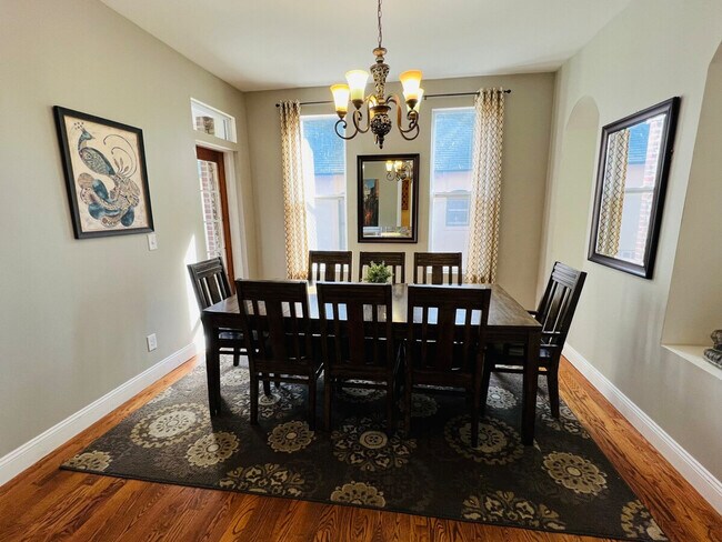 Building Photo - 3209 W Fairview Pl