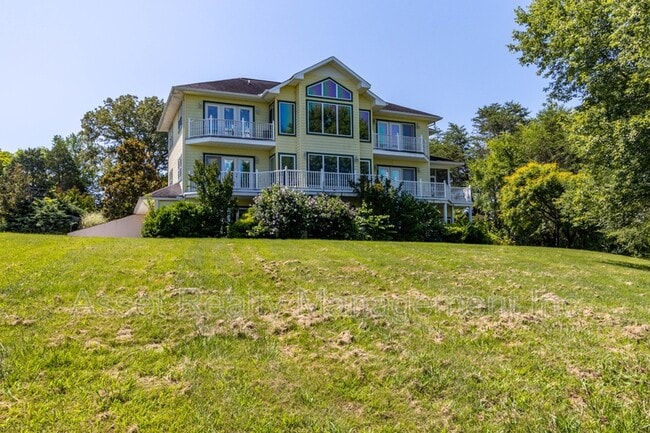 Building Photo - 2084 Allenridge Dr