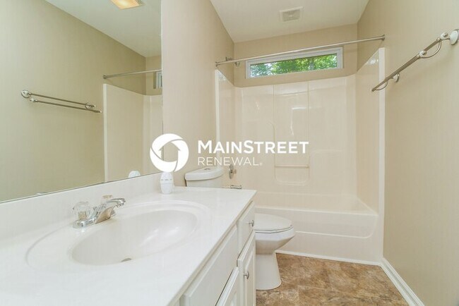 Building Photo - 4 Bedroom Pet-Friendly Home in Spring Hill...