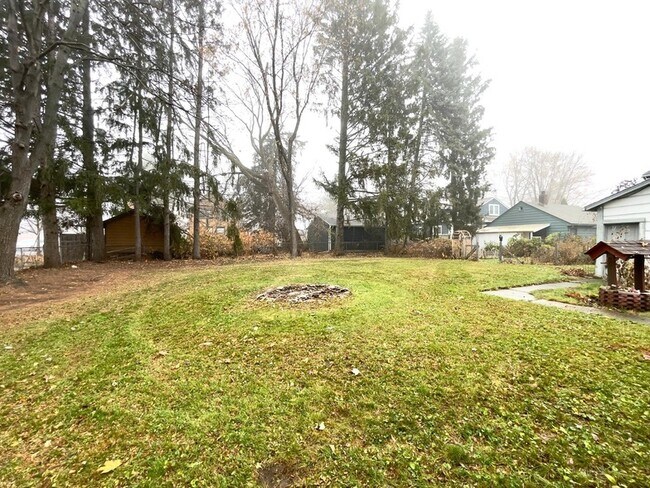 Building Photo - 2193 1st St