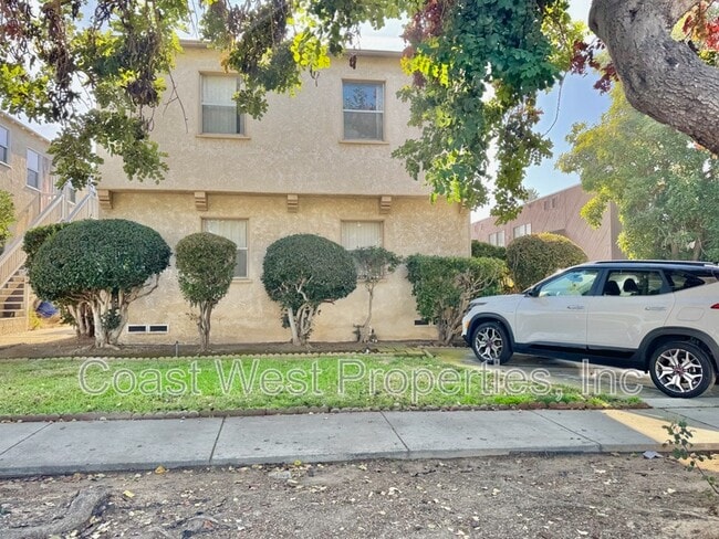Building Photo - 1029 Loring St