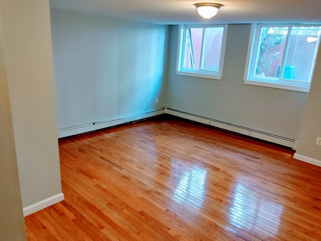 Building Photo - 10 Springer St