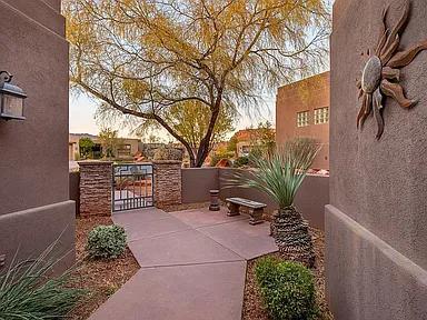 Building Photo - 2255 Tuweap Dr