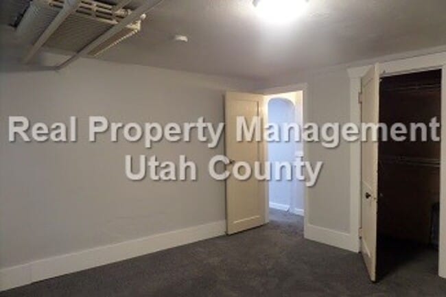 Building Photo - 157 N 400 E