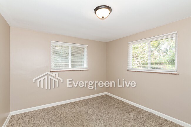 Building Photo - 6331 Stover Ave