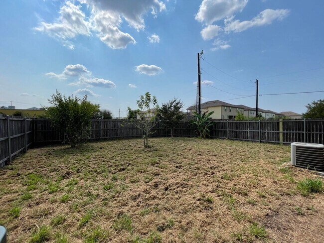Building Photo - Townhome for rent