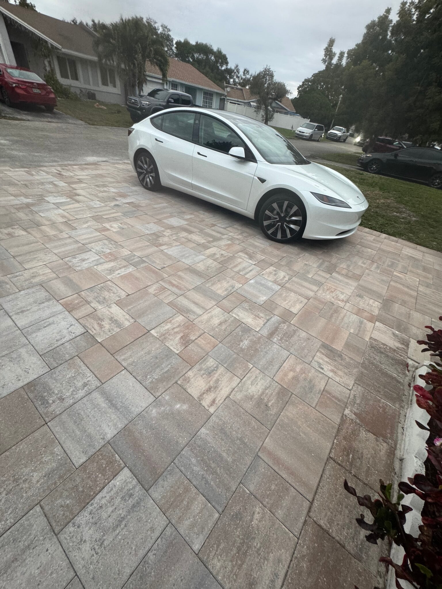 Building Photo - 5482 Lakewood Cir S