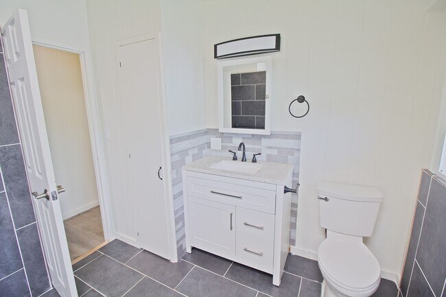 Building Photo - 4BD|2BA|Carport|ADU|Yard Service Included
