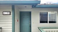 Building Photo - Lovely Oak Harbor Living and Pet Friendly!!