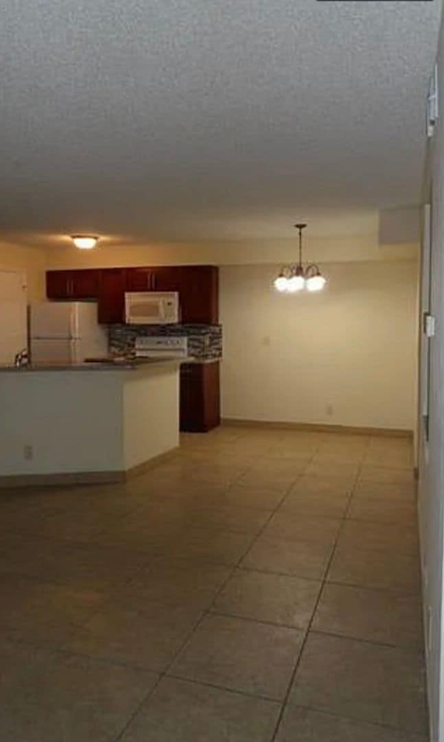 Building Photo - Upgraded 2BR/2BA – Gated Community, Great ...
