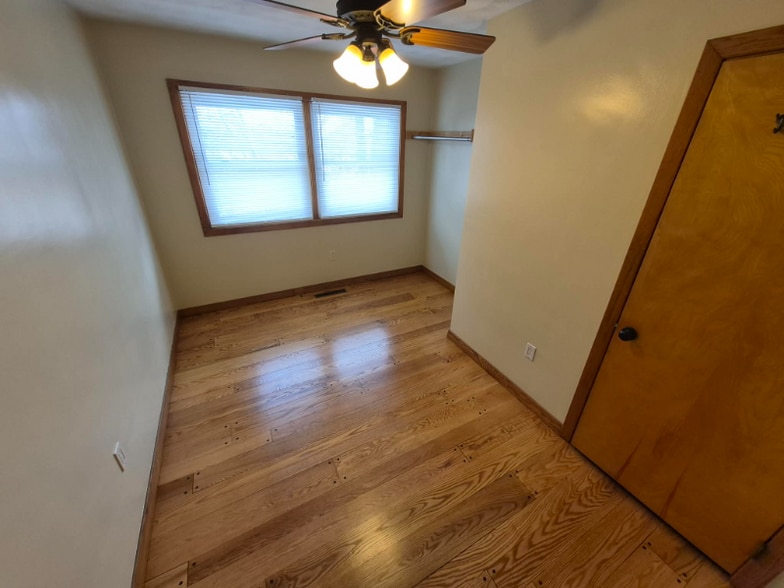 Building Photo - 317 Ruskin Dr