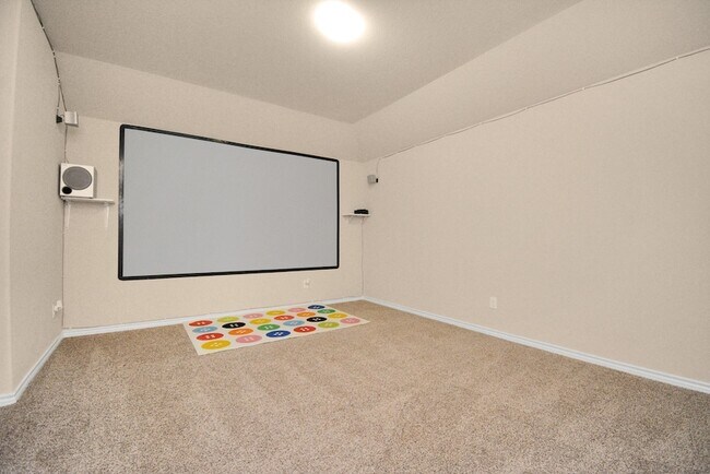 Building Photo - 3210 Aldridge Dr