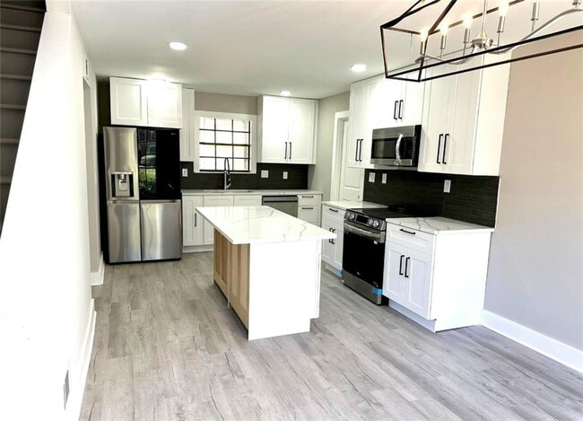 Building Photo - 2834 Clearbrook Dr