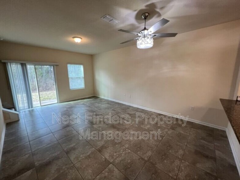 Building Photo - 726 Servia Dr