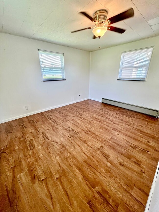 Building Photo - Duplex | 1 Bed | 1 Bath