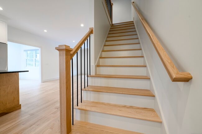 Building Photo - 2620 Main St