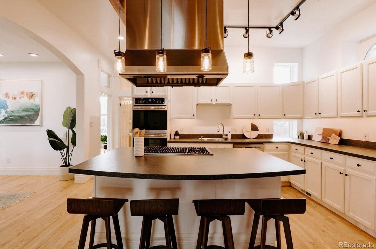 Building Photo - 311 Bannock St