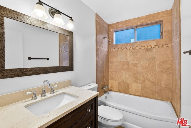 Building Photo - 630 Orlando Ave