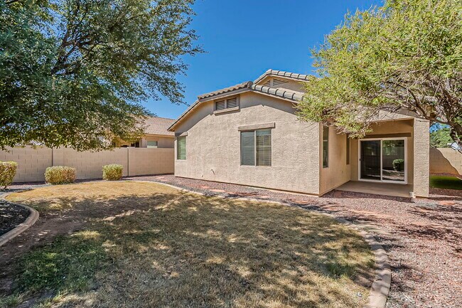 Building Photo - 3877 S Coach House Dr