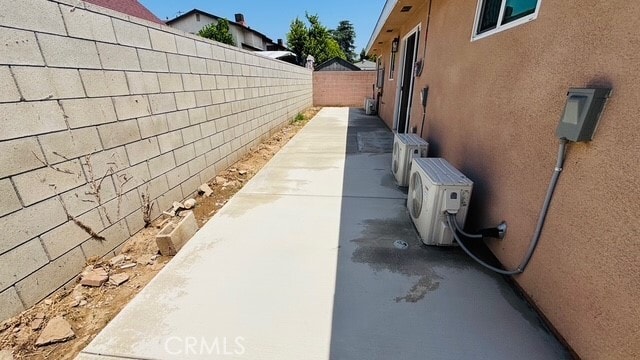 Building Photo - 425 A Gladys Ave