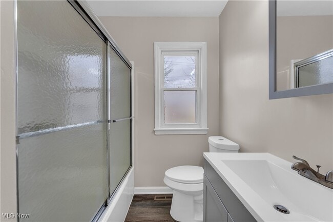 Building Photo - 14705 Krems Ave