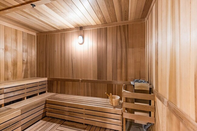 Building Photo - 225 N Miami Ave