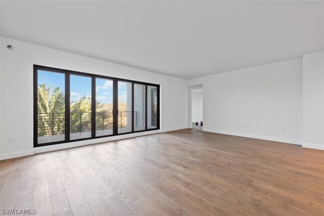 Building Photo - 1115 Central Ave