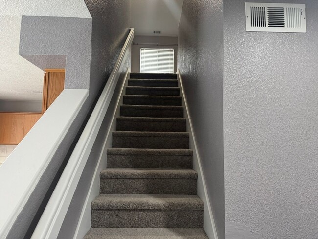 Building Photo - 245 Rambler Rose Ln