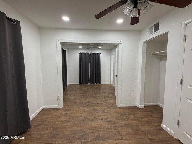 Building Photo - 2 E Piedmont Rd