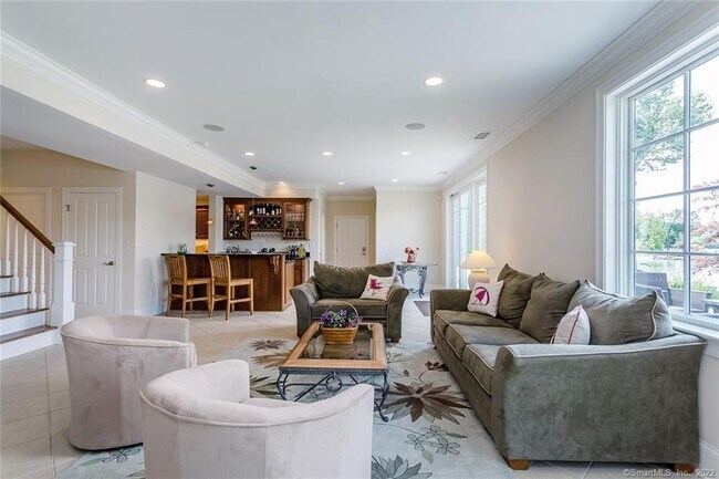 Building Photo - 164 N Lake Shore Dr