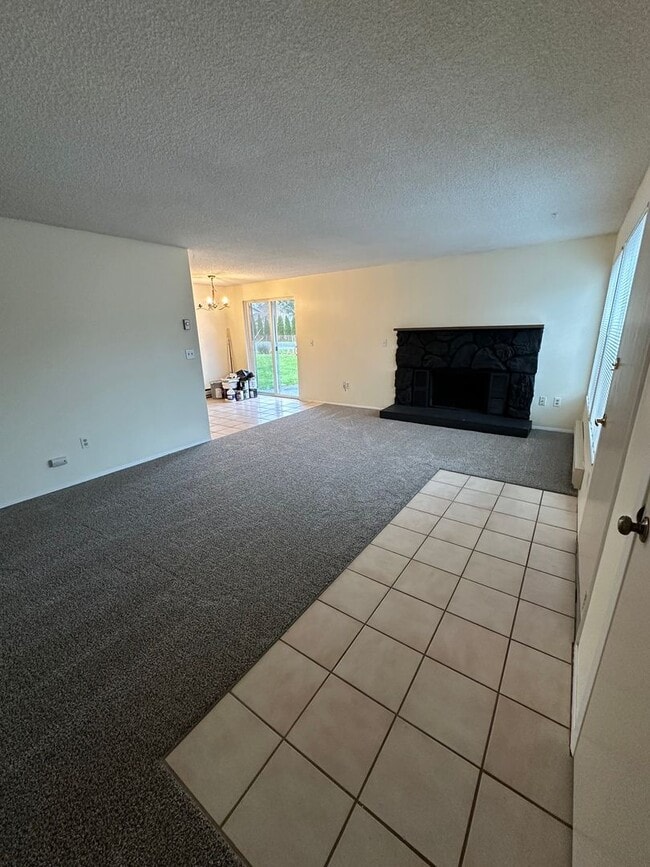 Building Photo - 2 bed / 1 Bath in Warrenton