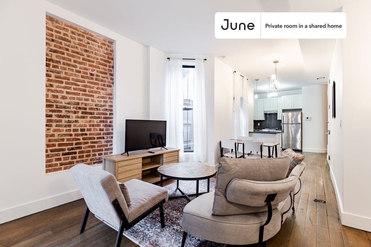 Building Photo - Room in Shared 4 bed/2 bath home