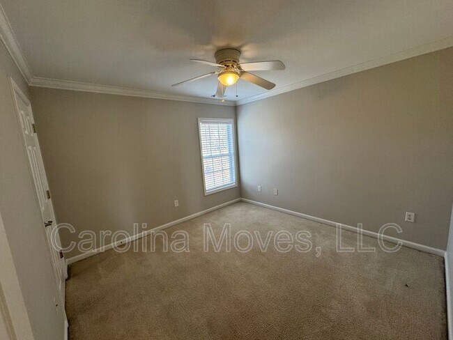 Building Photo - 104 Shairpin Ln