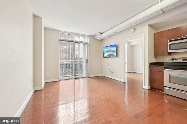 Building Photo - 155 Potomac Passage
