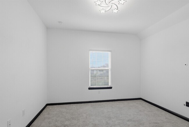 Building Photo - 27947 Hendrix Park Dr