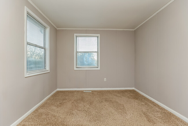 Building Photo - 459 Kelly Ln