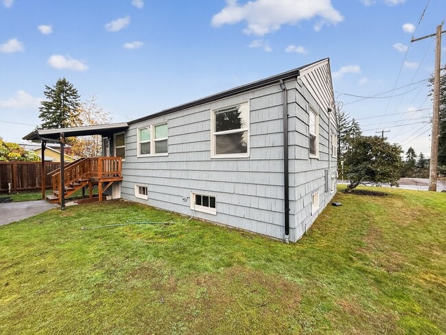 Building Photo - 12705 Evanston Ave N