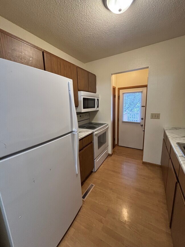 Kitchen - 5812 SW 3rd St