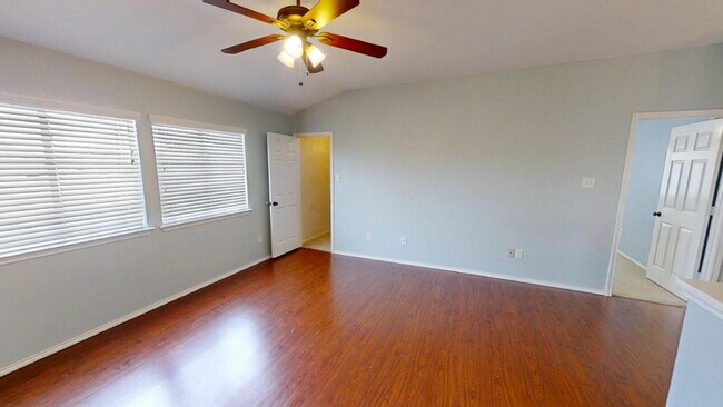 Building Photo - "Spacious 5-Bedroom Oasis with Pool on Gri...
