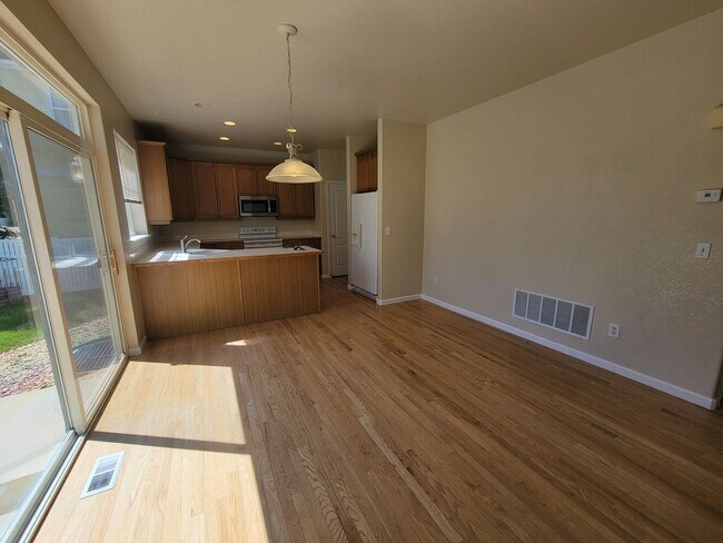 Building Photo - West Longmont 2 story single family home f...