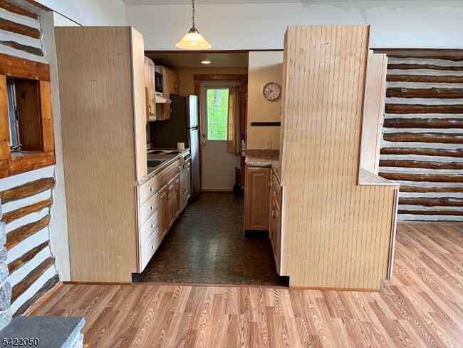 Building Photo - 34 Rose Trail