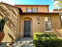 Building Photo - 21 Sonata St