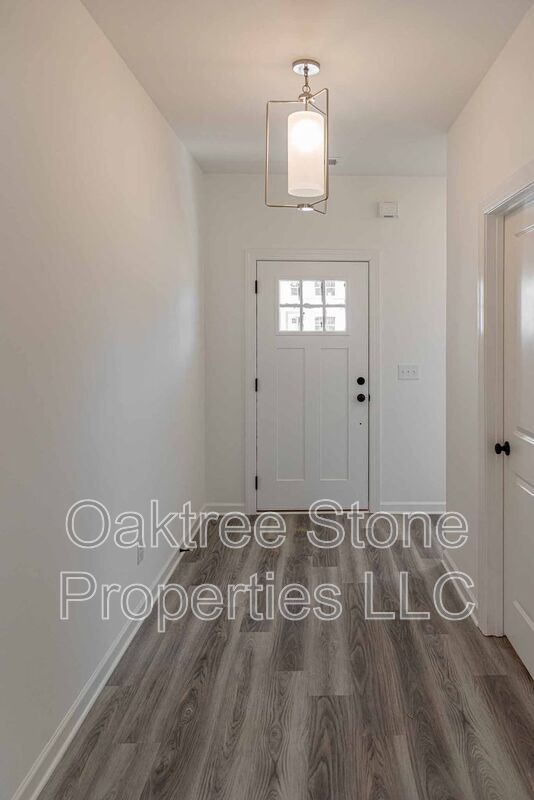 Building Photo - 3378 Skyland Dr