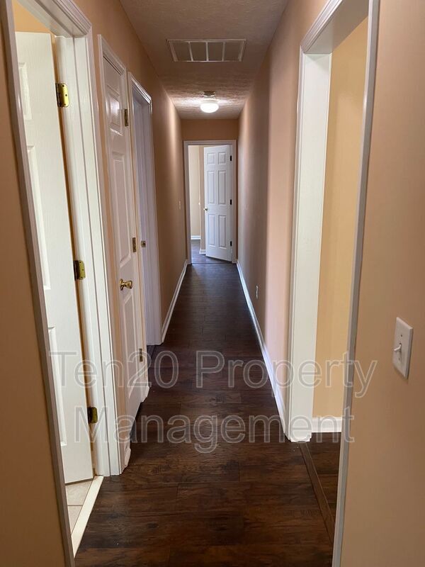 Building Photo - 817 Baycreek Ct