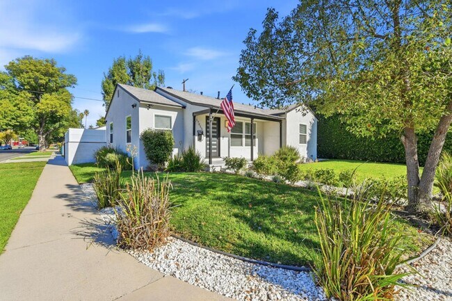 Primary Photo - 17055 Gault St