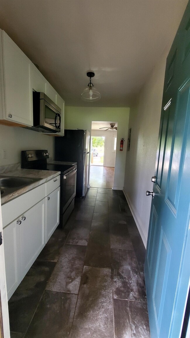 Building Photo - 543 Okaloosa St